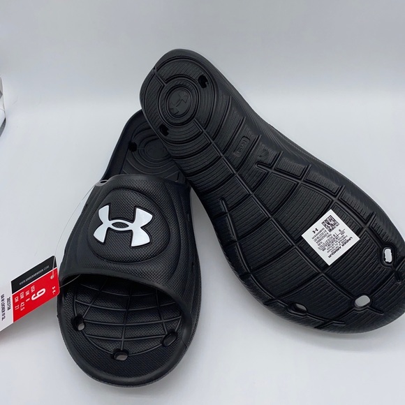 Under Armour Shoes Nwt Under Armour Mens Black Flip Flops Size 9